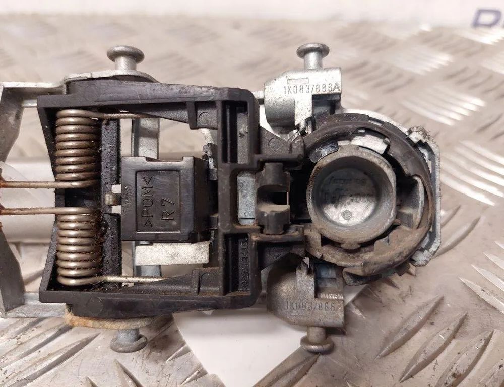 SKODA Octavia 2 generation (2004-2013) Rear right door outer handle 1K0837886A 31587063