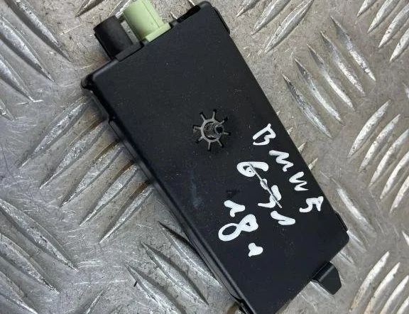 BMW 5 Series G30/G31 (2016-2023) Antenas pastiprinātājs 65209389561 31588797