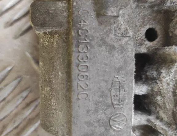 VOLKSWAGEN Golf 7 generation (2012-2024) Throttle Body 04C133062C 31593113