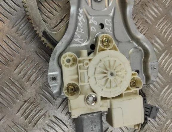 TOYOTA Avensis 2 generation (2002-2009) Priekšējo labo durvju logu pacēlājs 6981005050 31596108