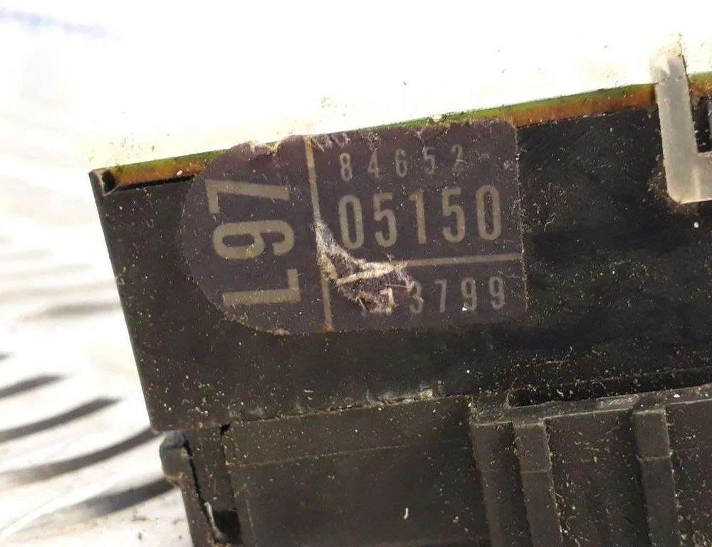 TOYOTA Avensis 2 generation (2002-2009) Управление стеклоочистителями 8465205150 31605760