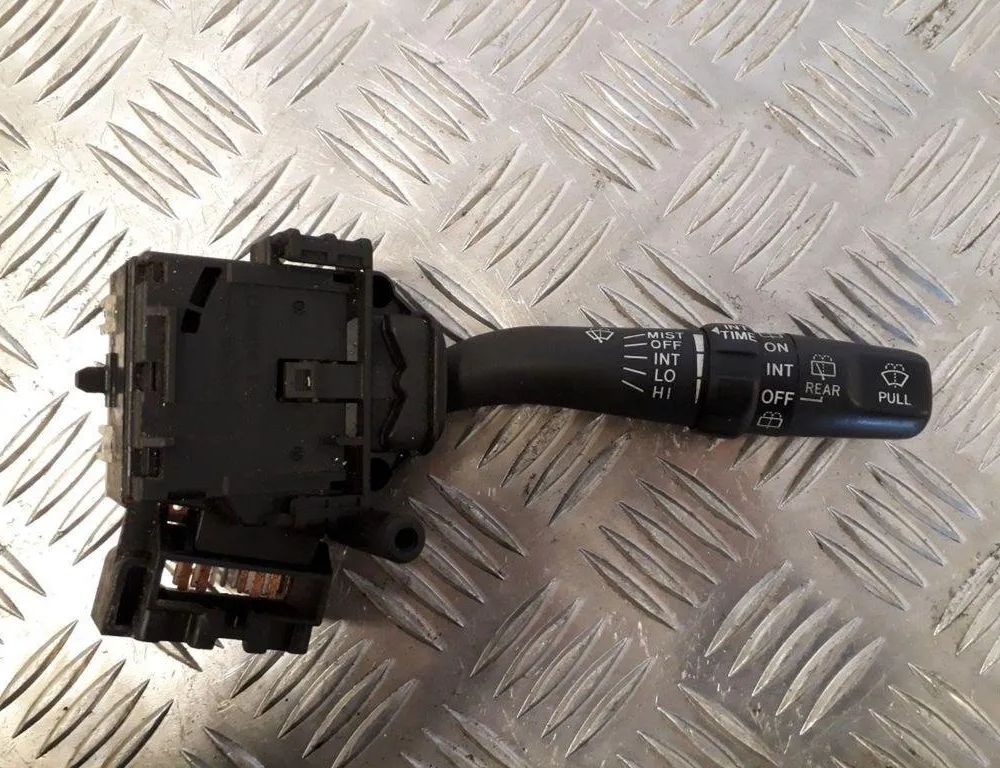 TOYOTA Avensis 2 generation (2002-2009) Управление стеклоочистителями 8465205150 31605760