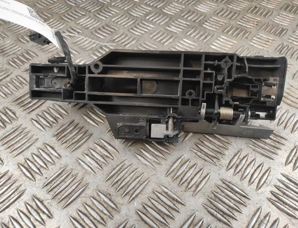 RENAULT Kadjar 1 generation (2015-2024) Kreisās puses bīdāmo durvju ārējais rokturis 806071597R,806074307R 31606321