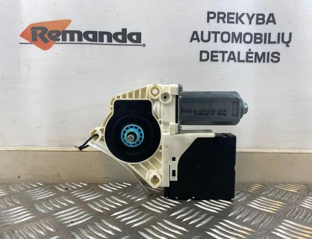 VOLKSWAGEN Passat B6 (2005-2010) Front Left Door Window Regulator Motor 3C8959702,3C0959792C 31607823