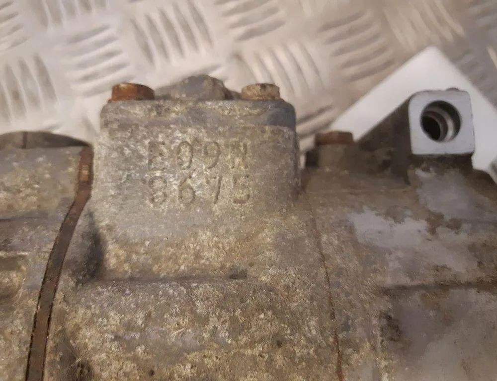 VOLKSWAGEN Golf Plus 1 generation (2004-2009) Gaisa kondicionēšanas sūknis 8676F,1K0820803Q 31608670