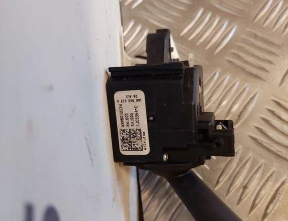 VOLKSWAGEN Touran 1 generation (2003-2015) поворота переключение  ANP80H0138 31608754