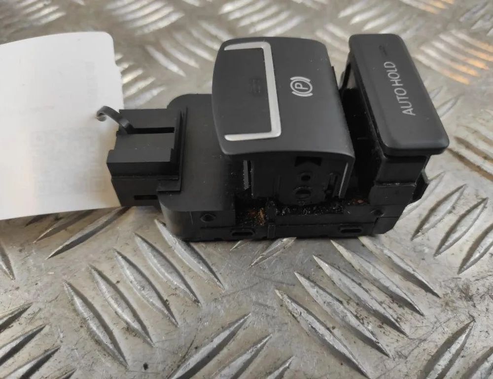 VOLKSWAGEN Tiguan 1 generation (2007-2017) Stāvbremzes poga 5N0927225 31609496