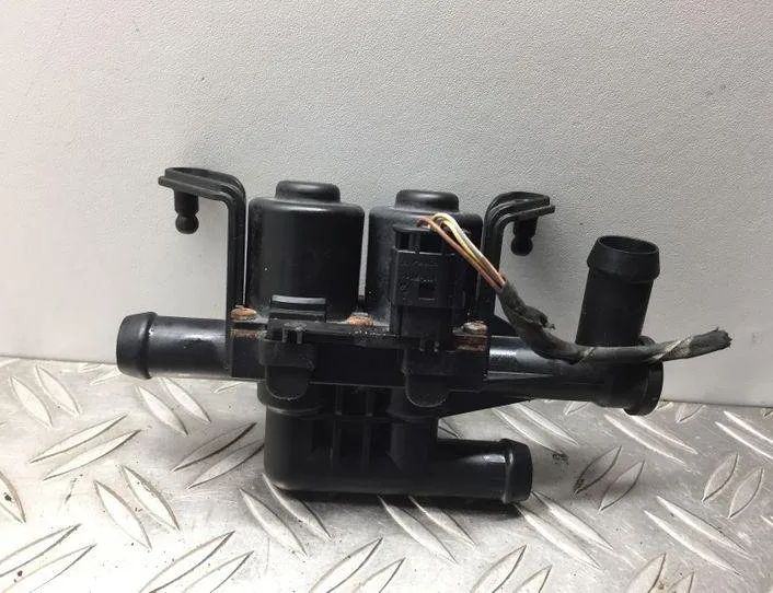 BMW 7 Series F01/F02 (2008-2015) Клапан радиатора отопления 9119164,64119119164,6411911916404 21447319