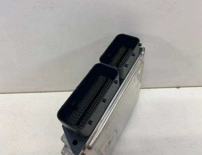 BMW 3 Series F30/F31 (2011-2020) Engine Control Unit ECU 8582279,0281031299 21448232