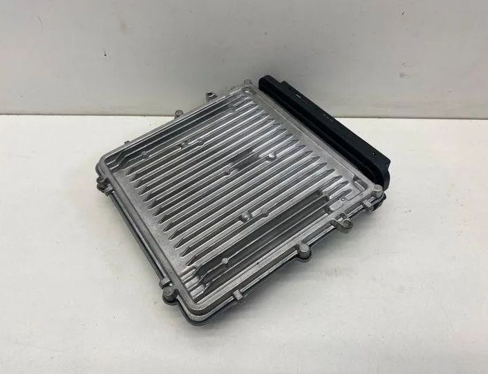BMW 3 Series E90/E91/E92/E93 (2004-2013) Engine Control Unit ECU 8510221,0281016838 21450247