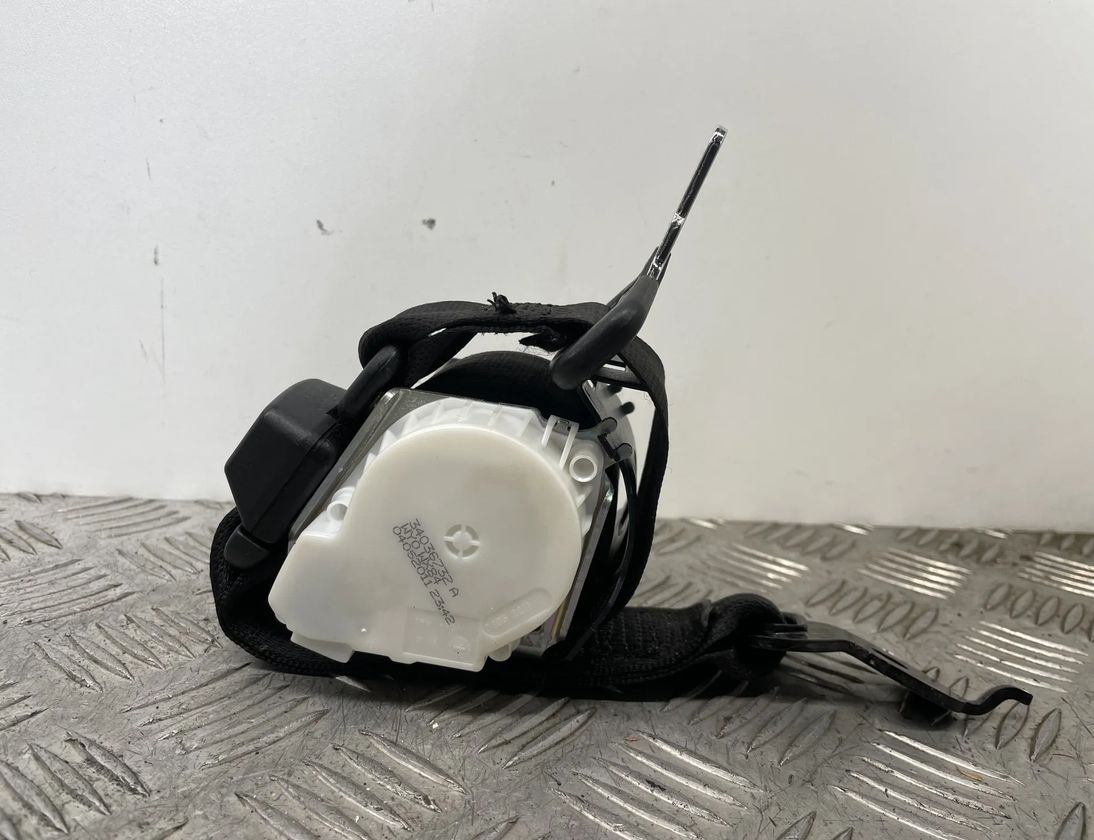 BMW 5 Series F10/F11 (2009-2017) Ремень безопасности средний задний 7247667,34036732A 21630105