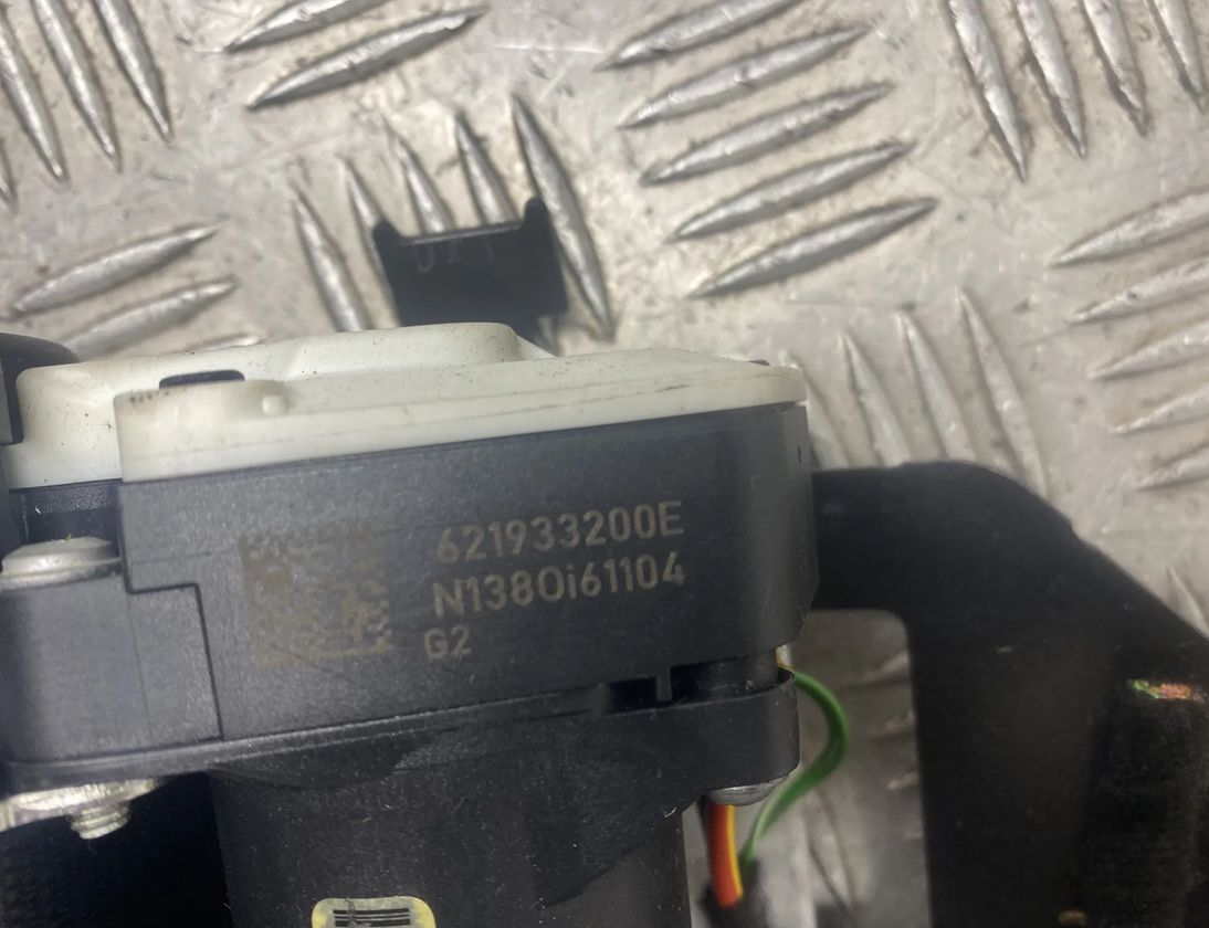 MERCEDES-BENZ E-Class W212/S212/C207/A207 (2009-2016) Front Right Seatbelt a2128609285 22021129