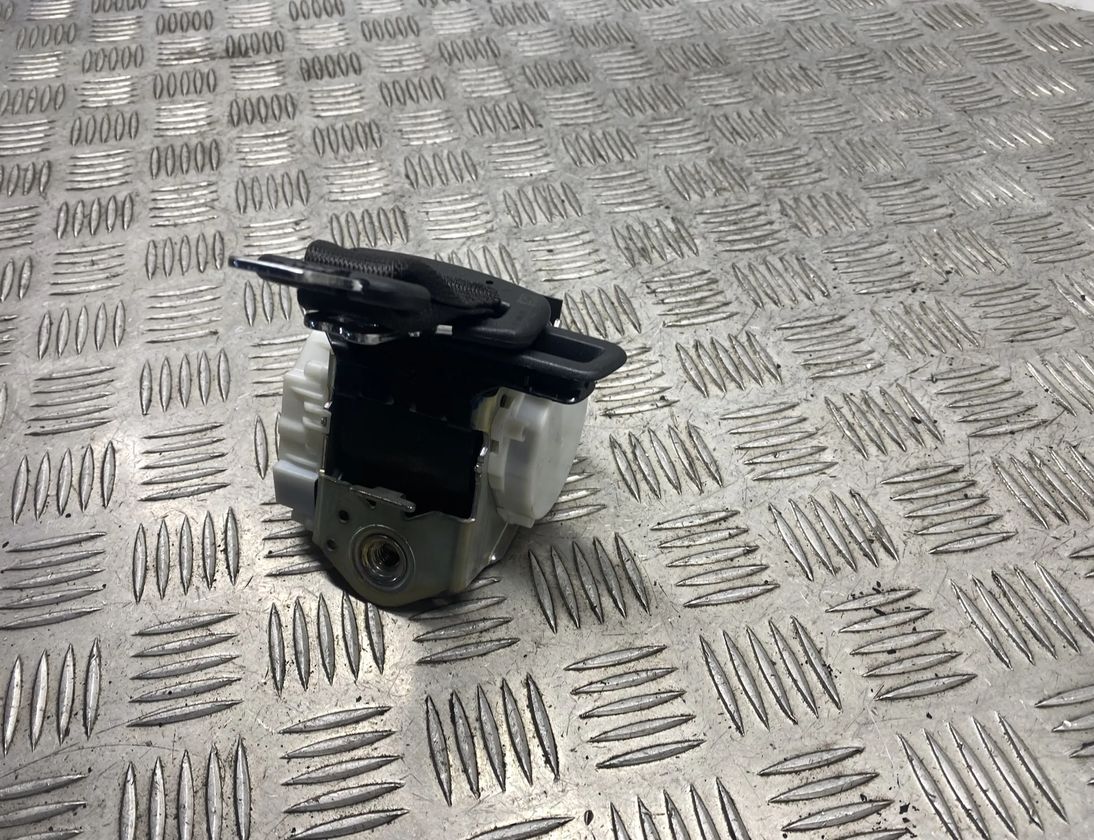 BMW 5 Series F10/F11 (2009-2017) Rear Middle Seatbelt 7247667 22056420