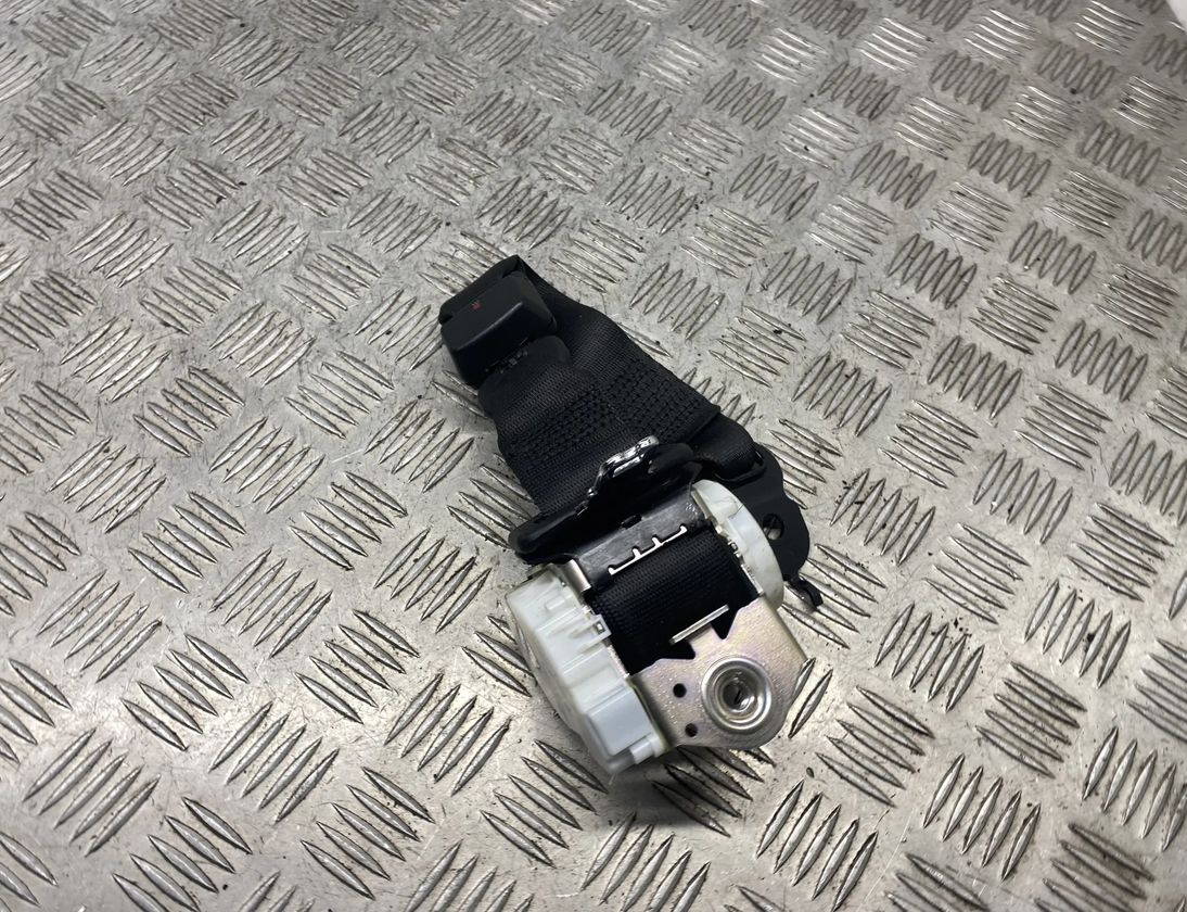 BMW 5 Series F10/F11 (2009-2017) Rear Middle Seatbelt 7247667 22056424