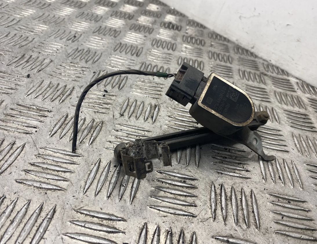 BMW 5 Series F10/F11 (2009-2017) Датчик уровня передний левый 6860843,37146860843 22580839