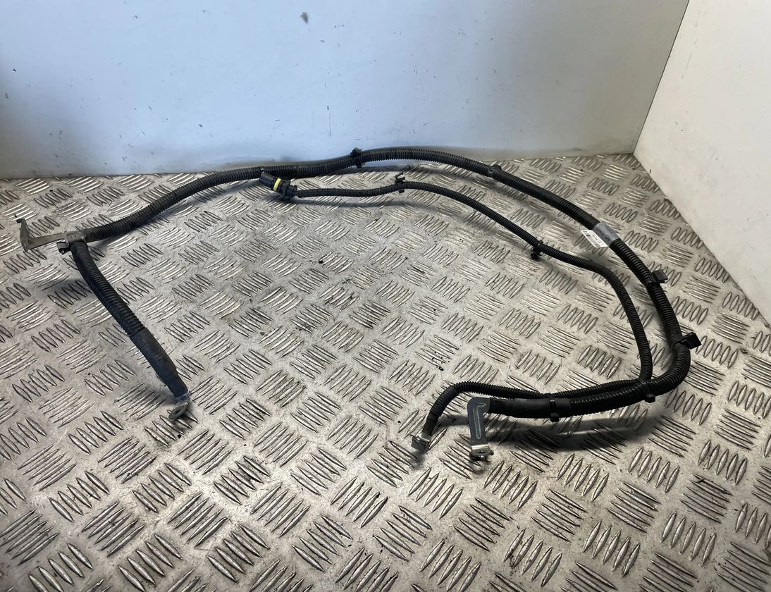 MERCEDES-BENZ A-Class W176 (2012-2018) Положительный аккумуляторный кабель A2465400308 26812347