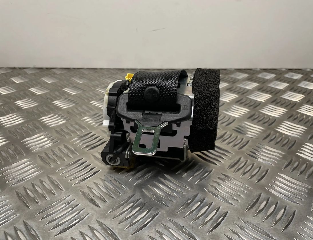 MERCEDES-BENZ C-Class W204/S204/C204 (2004-2015) Ремень безопасности задний левый A2048608185 26873553