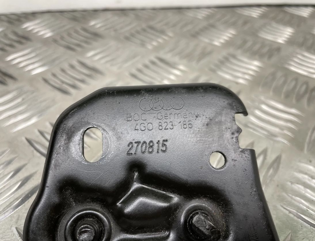 AUDI A7 C7/4G (2010-2020) Bonnet Safety Latch 4G0823186 27406384