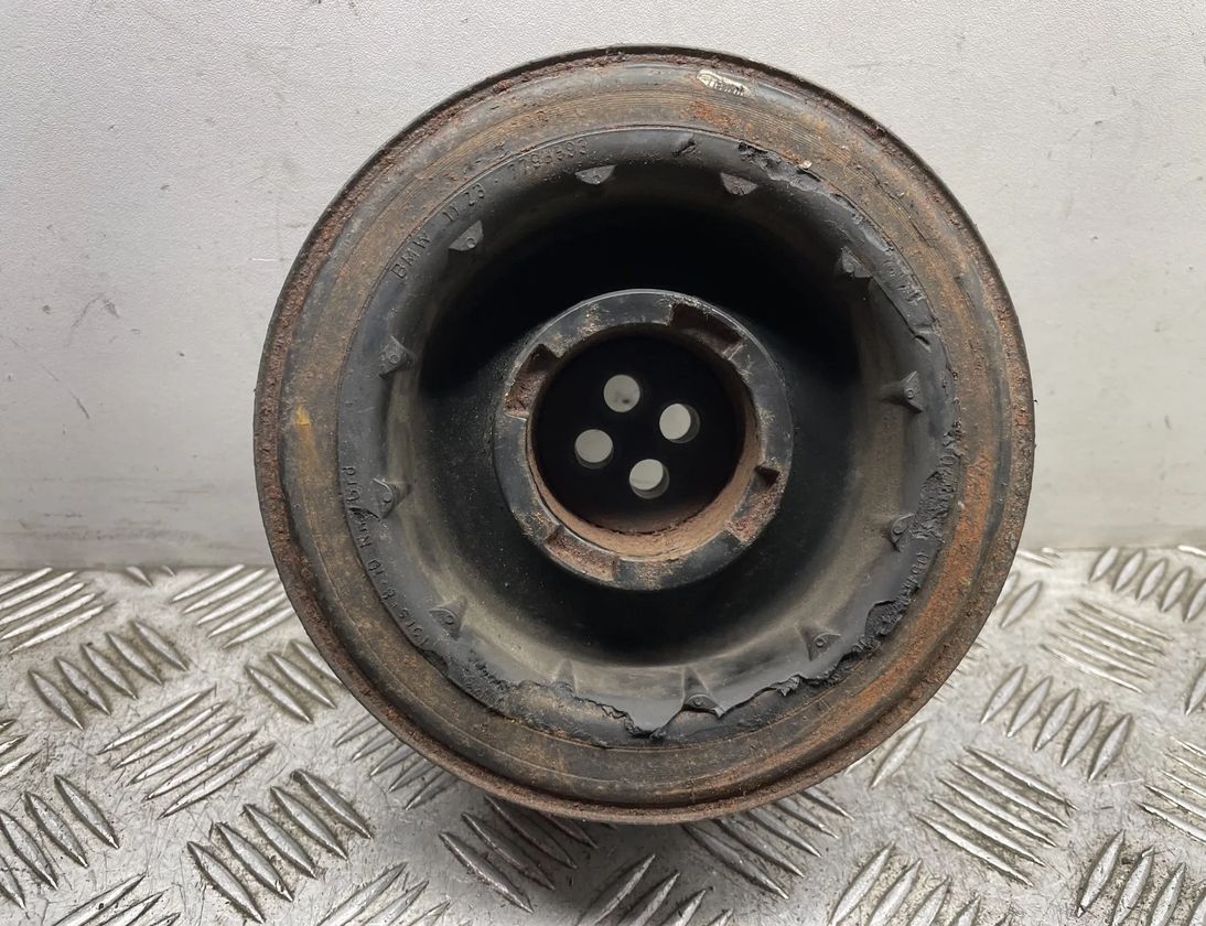 BMW 3 Series E90/E91/E92/E93 (2004-2013) Crankshaft Pulley 7793593 27510849