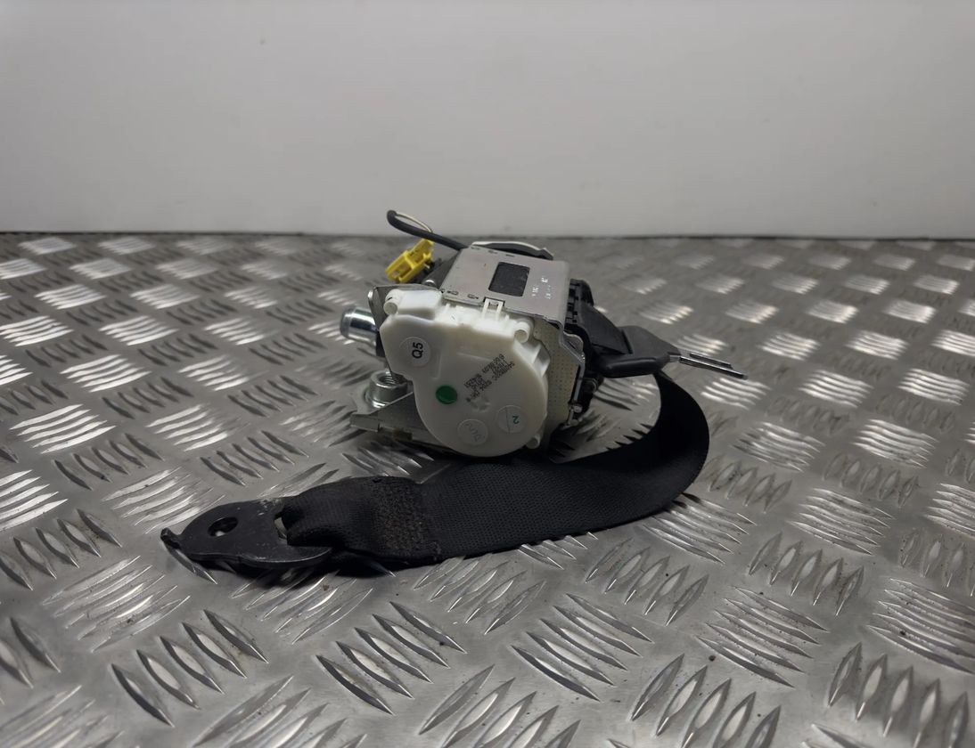 MERCEDES-BENZ C-Class W204/S204/C204 (2004-2015) Ремень безопасности задний левый A2048600785 27511316