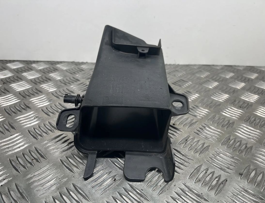 BMW 5 Series F10/F11 (2009-2017) Air intake duct part 7200798 27978982