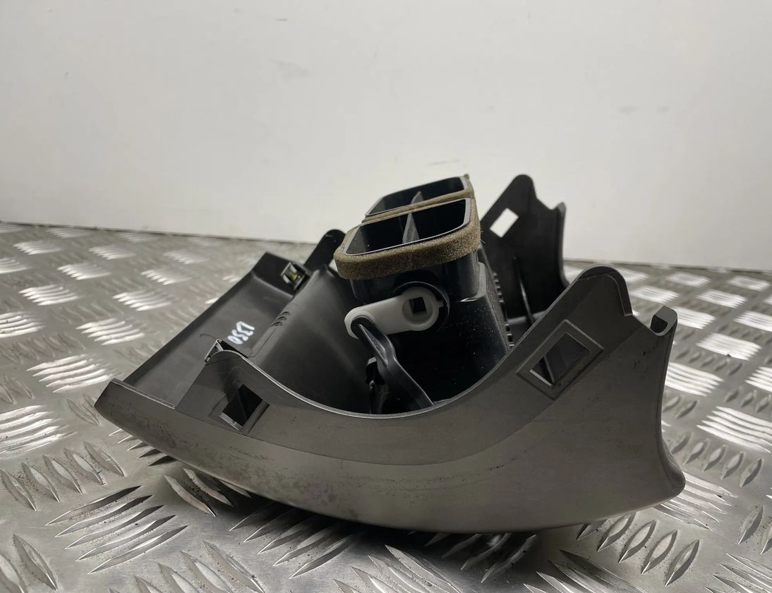 JAGUAR XF 1 generation  (2011-2016) Rear air vent grille 8X235467446A 28139578