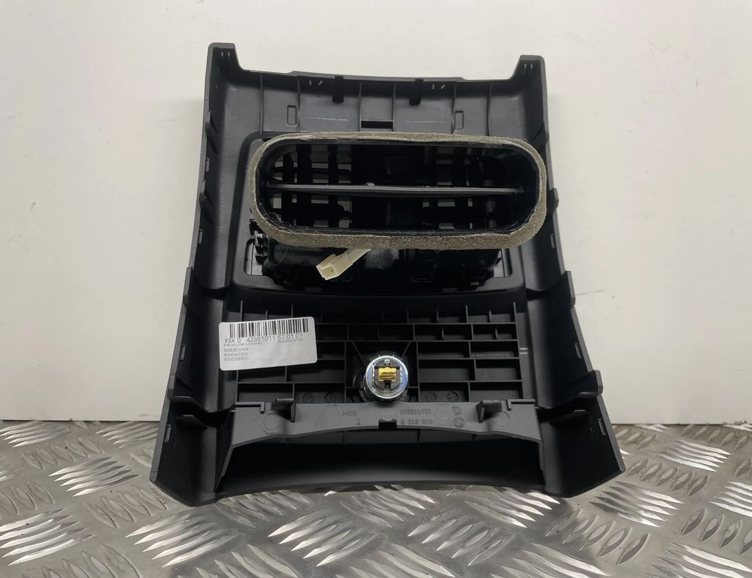 BMW 4 Series F32/F33/F36 (2013-2020) Gaisa restes aizmugurē 9207330,9218909,9333675 28182819