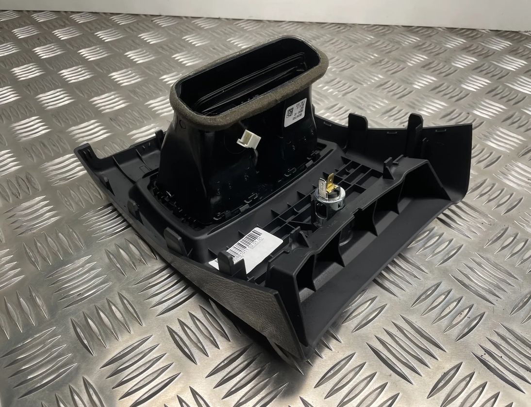 BMW 4 Series F32/F33/F36 (2013-2020) Gaisa restes aizmugurē 9207330,9218909,9333675 28182819