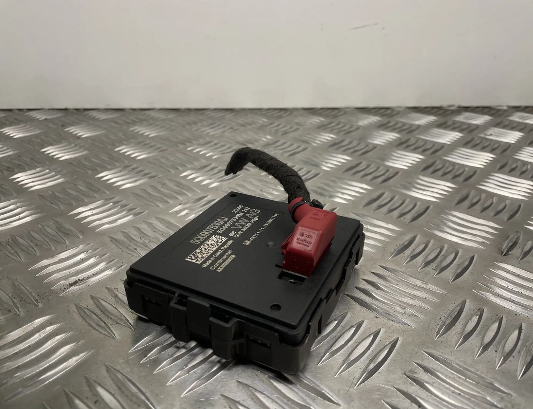 SKODA Superb 3 generation (2015-2023) Vārtejas vadības bloks 5Q0907530AJ,5Q0907530M 28196875