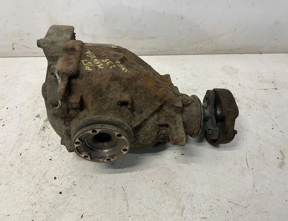 BMW 3 Series E90/E91/E92/E93 (2004-2013) Aizmugurējais reduktors 7571188 30985099