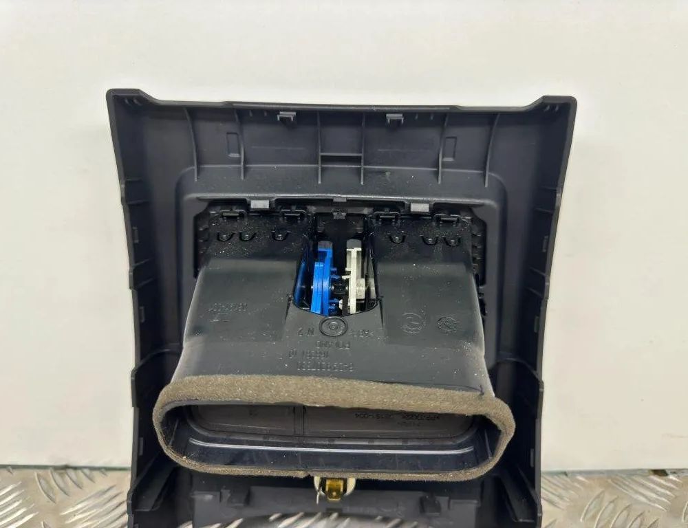 BMW 3 Series F30/F31 (2011-2020) Gaisa restes aizmugurē 926535001,64229207330 30991374