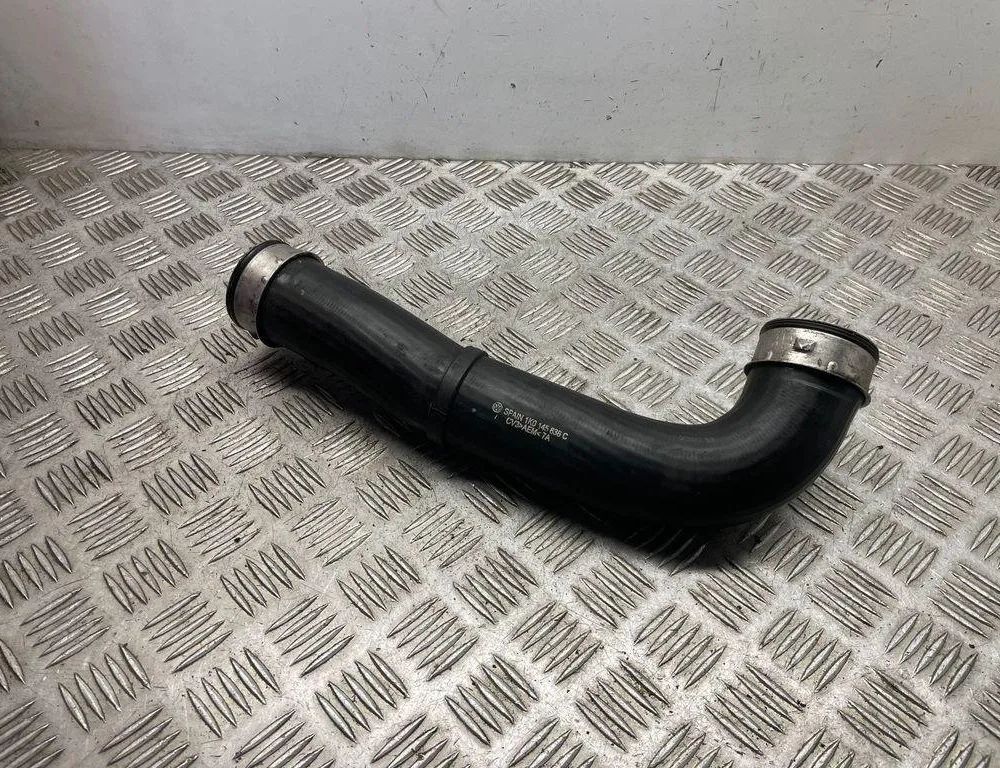 VOLKSWAGEN Passat B7 (2010-2015) шланг радиатора интеркулера 1K0145838C 30996585