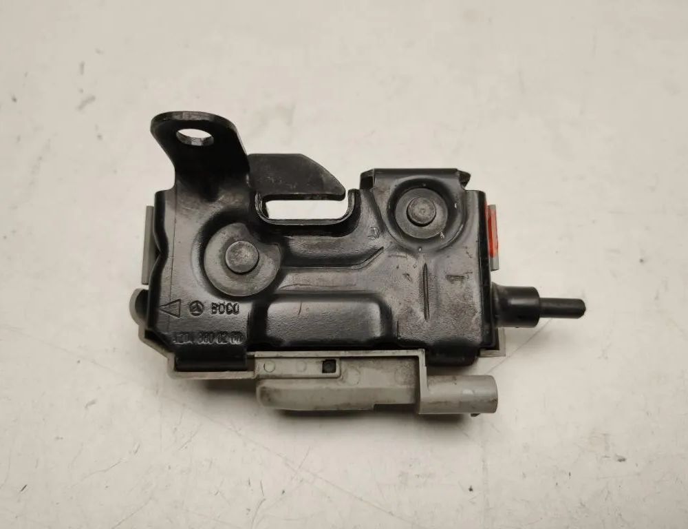 MERCEDES-BENZ C-Class W204/S204/C204 (2004-2015) Right Side Hood Lock a2048800260 33086649