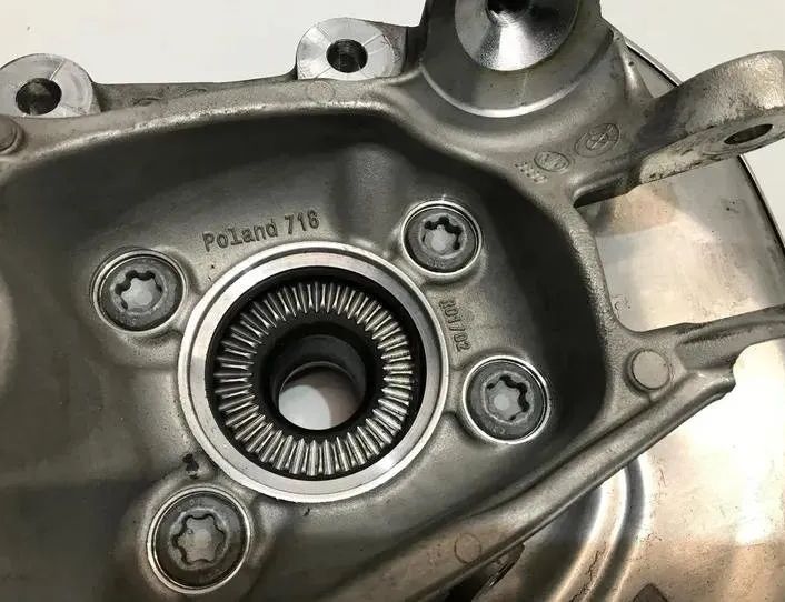 BMW 4 Series G22, G23, G26 (2020-2023) Citas Balstiekārtas Daļas 6879526,59251510,6871342 24283491