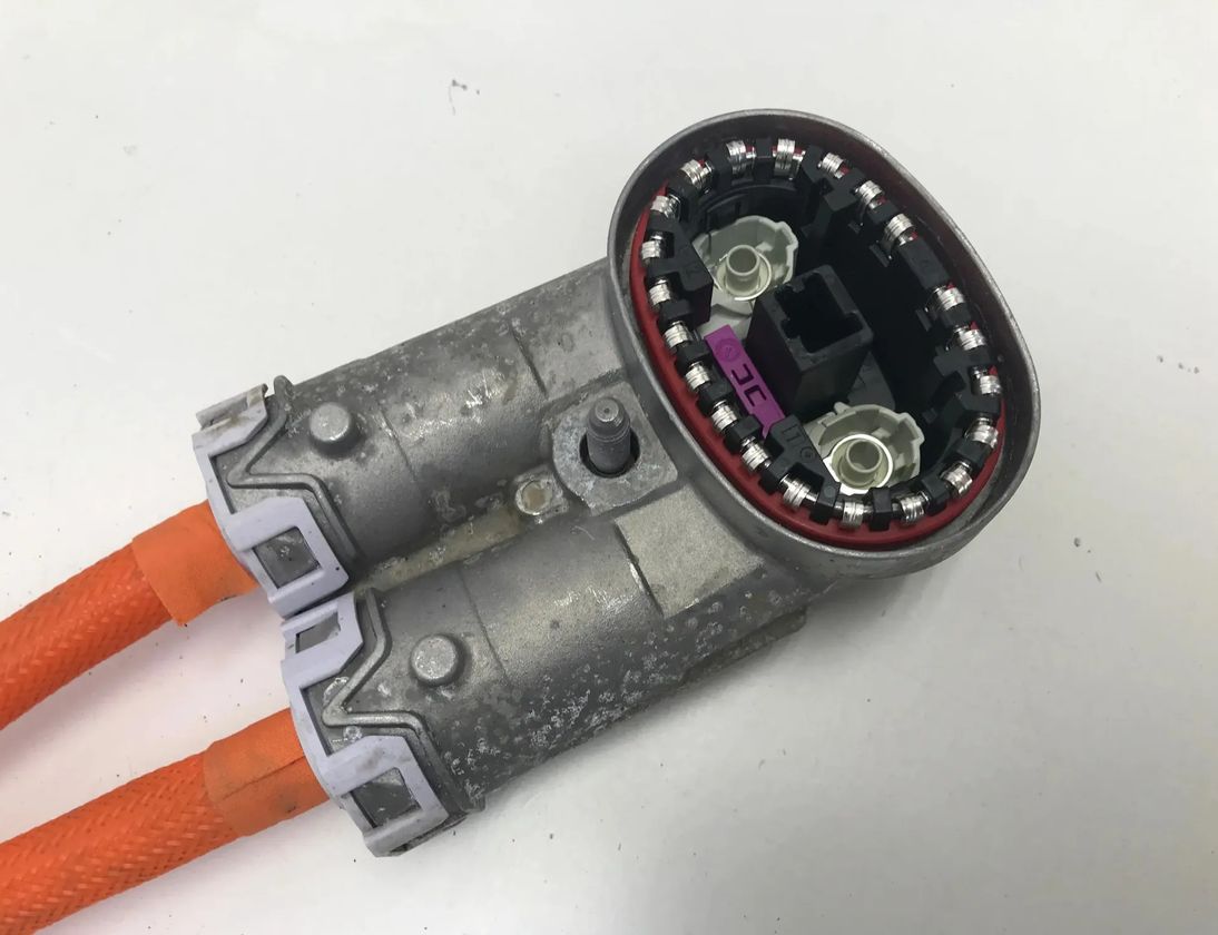 BMW iX3 1 generation (G08) (2020-2024) Распределительная коробка 5A35D03 30189497