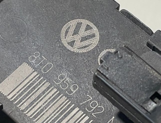 AUDI A4 B8/8K (2011-2016) Блок управления дверей передние правые 8T0959792M 13504258