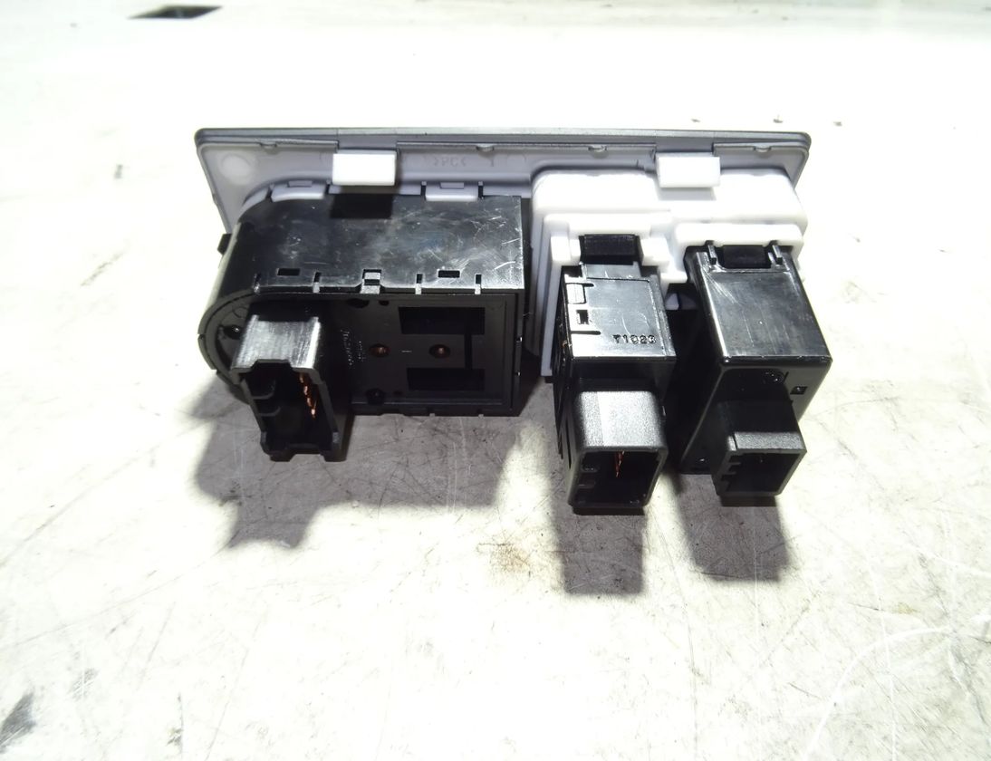 KIA Sorento 1 generation (2002-2011) ESP poga 211000245,200008207,751000080 14944479