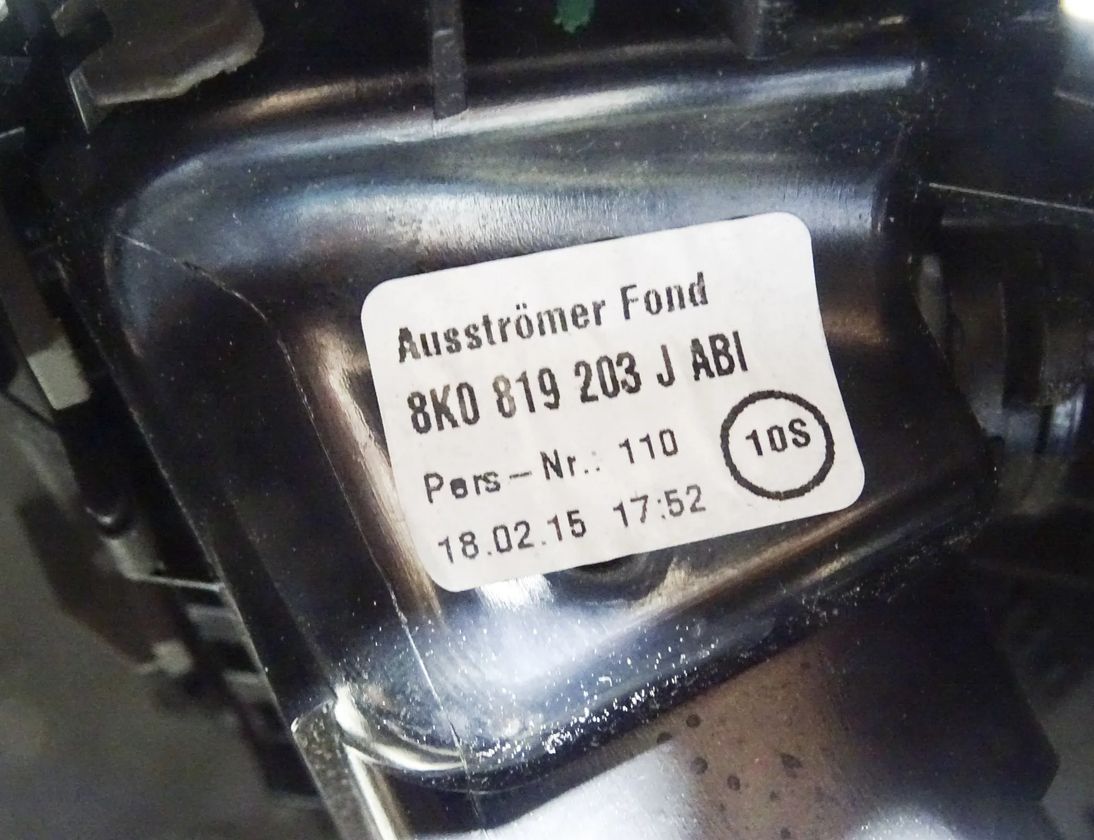 AUDI Q5 8R (2008-2017) Center console air vents 8K0819203J,8K0864376,8R0864376B 15972549