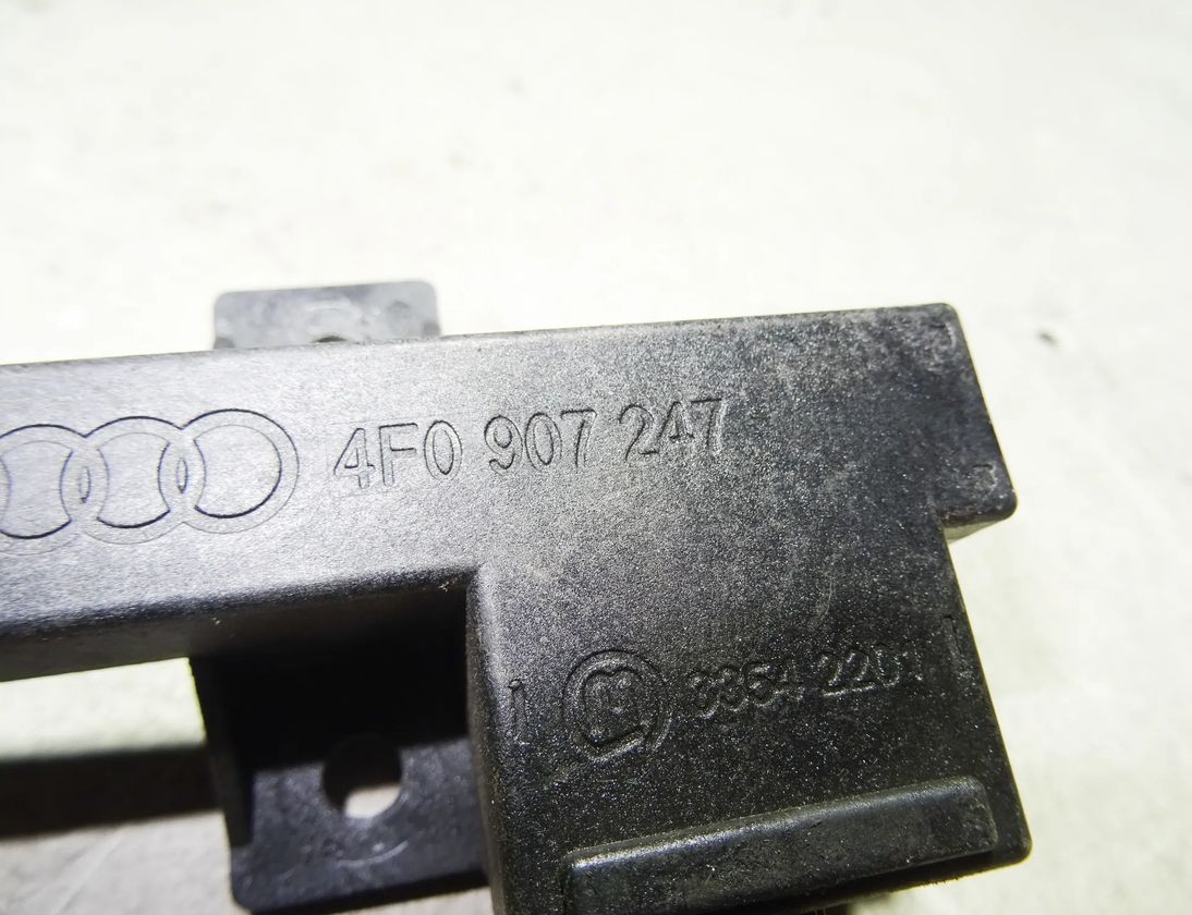 AUDI A6 C6/4F (2004-2011) Keyless Entry Antenna 4F0907247 17342726