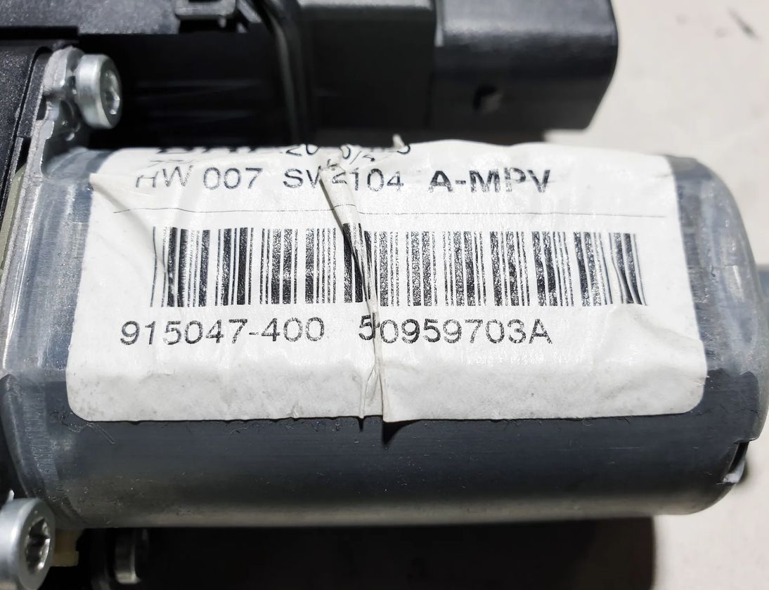 VOLKSWAGEN Touran 1 generation (2003-2015) Rear Left Door Window Control Motor 5K0959703A 17541370