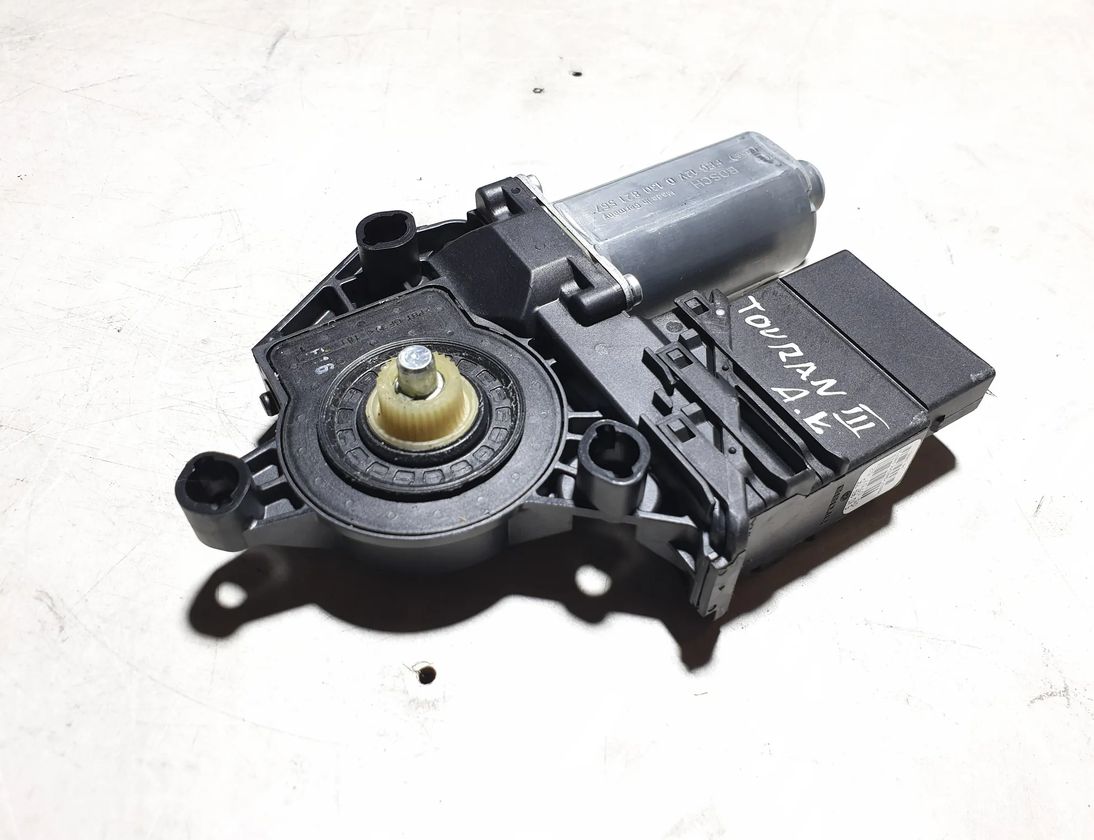 VOLKSWAGEN Touran 1 generation (2003-2015) Rear Left Door Window Control Motor 5K0959703A 17541370
