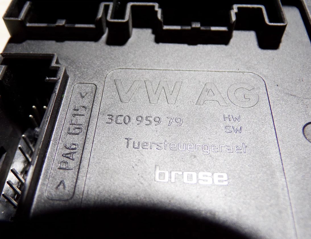 VOLKSWAGEN Passat B7 (2010-2015) Front Right Door Window Control Motor 3AA959702A,3C095979 17569515