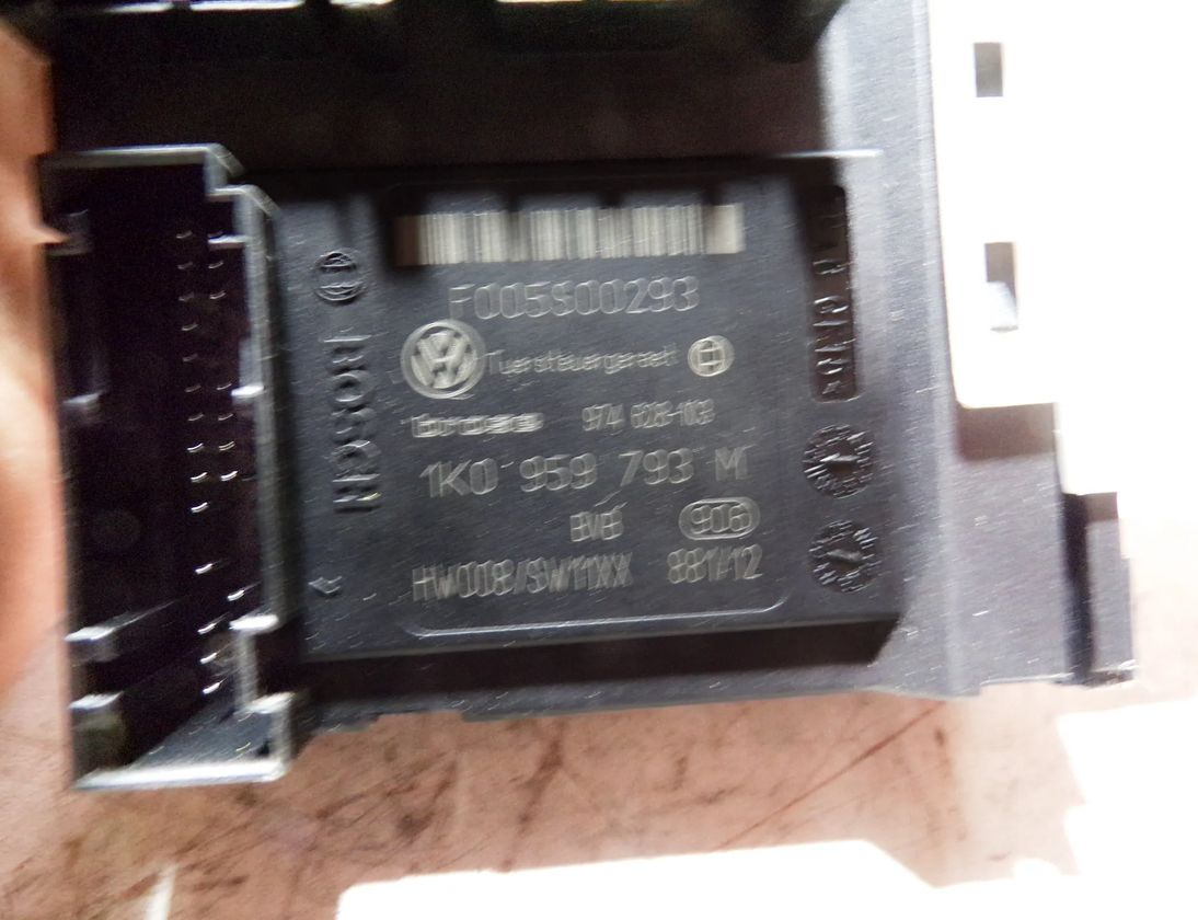 VOLKSWAGEN Golf 5 generation (2003-2009) Front Left Door Window Regulator Motor 1K0959793M,1K5837401AJ 18329458