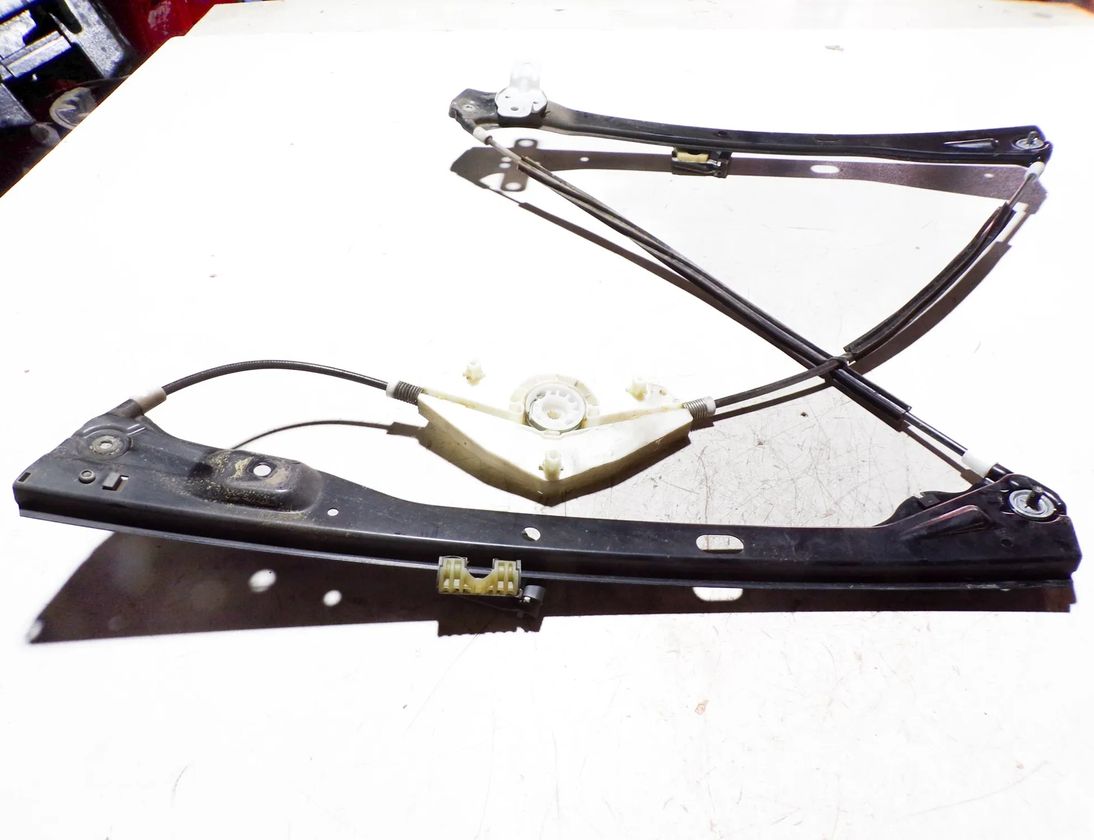 VOLKSWAGEN Golf 5 generation (2003-2009) Front Left Door Window Regulator 18333404