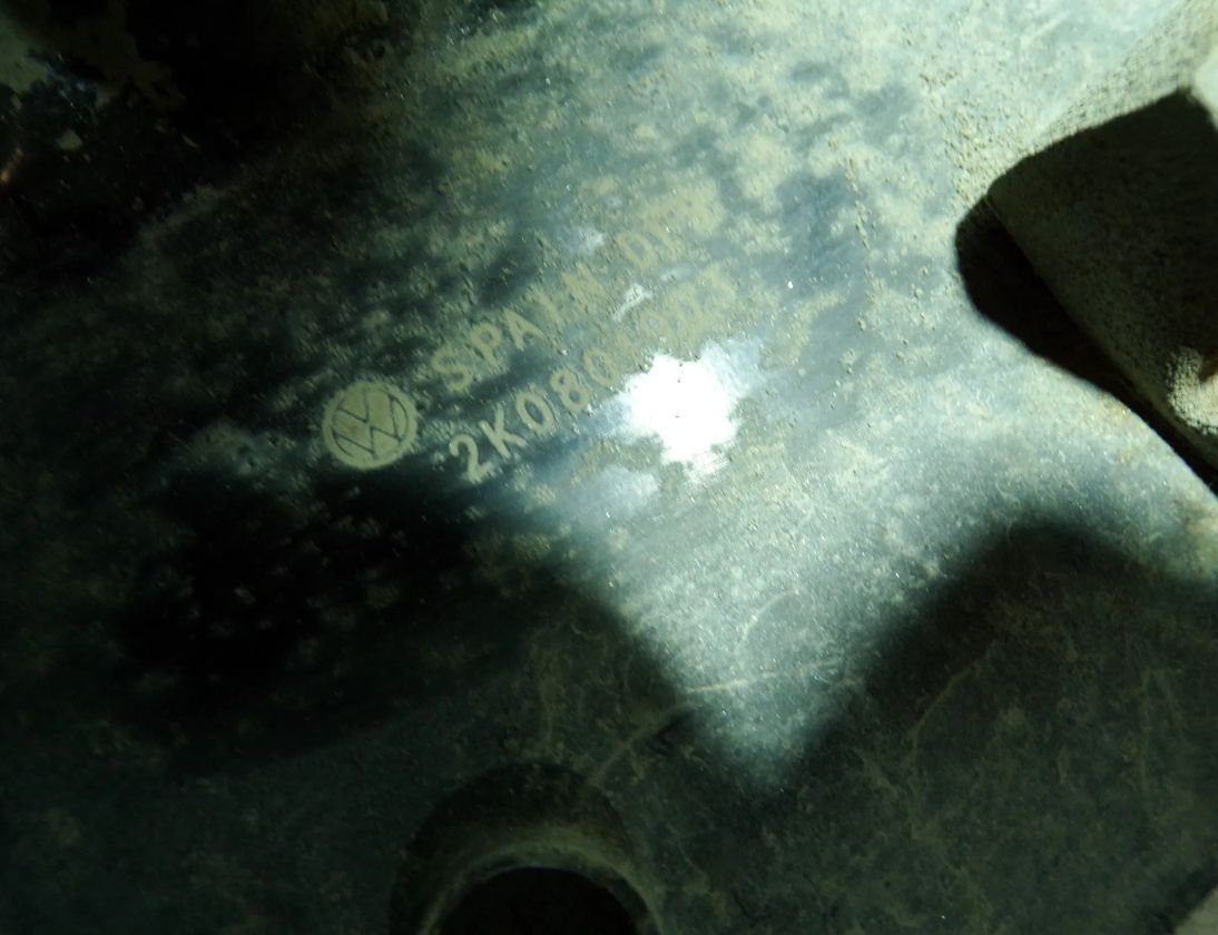 VOLKSWAGEN Caddy 3 generation (2004-2015) Rezerves riteņa turētājs 2K0801903 23020125