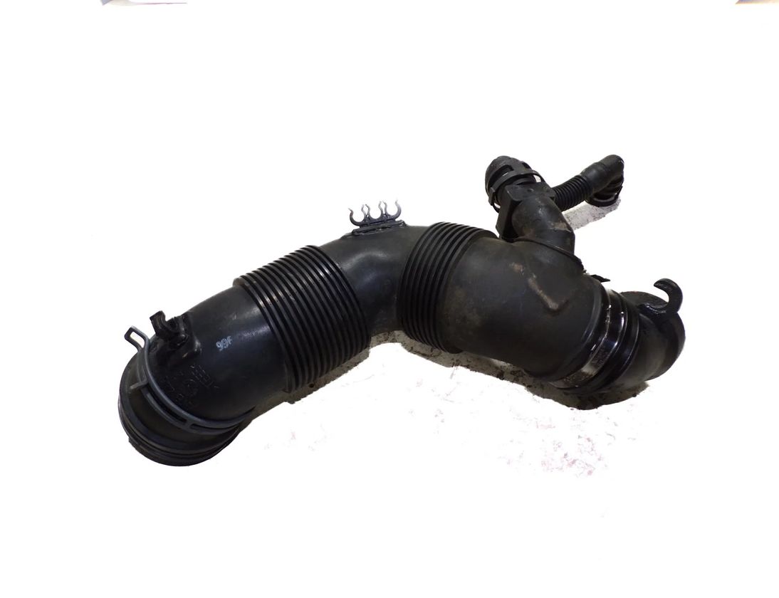 VOLKSWAGEN Caddy 3 generation (2004-2015) Gaisa ieplūdes caurule 3C0129654 23681409