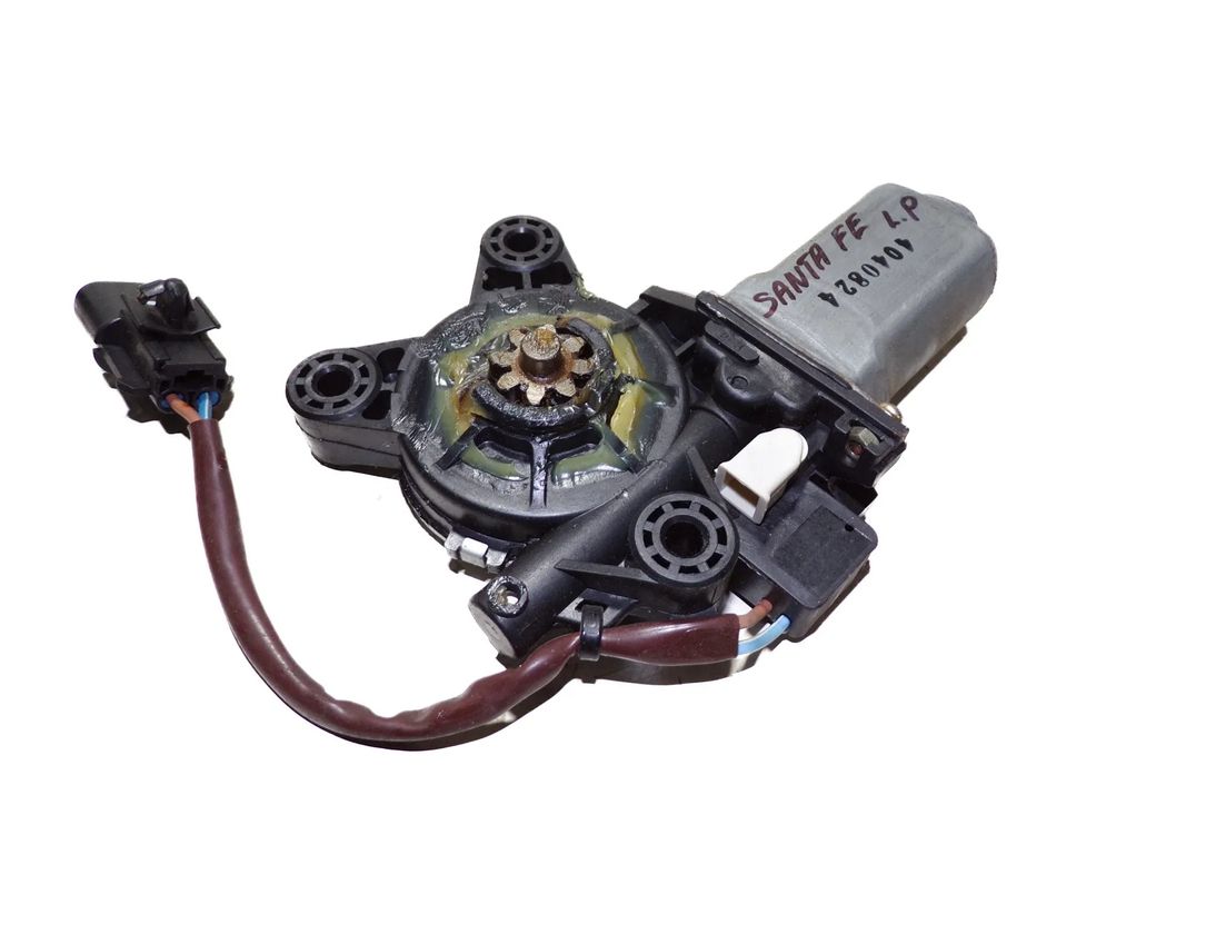 HYUNDAI Santa Fe SM (2000-2013) Front Right Door Window Control Motor 9882026100 24944462