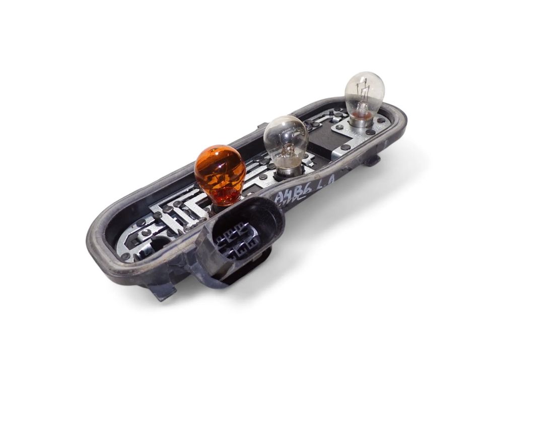 AUDI A4 B6/8E (2000-2005) Rear light contacts 8E9945258 27573022