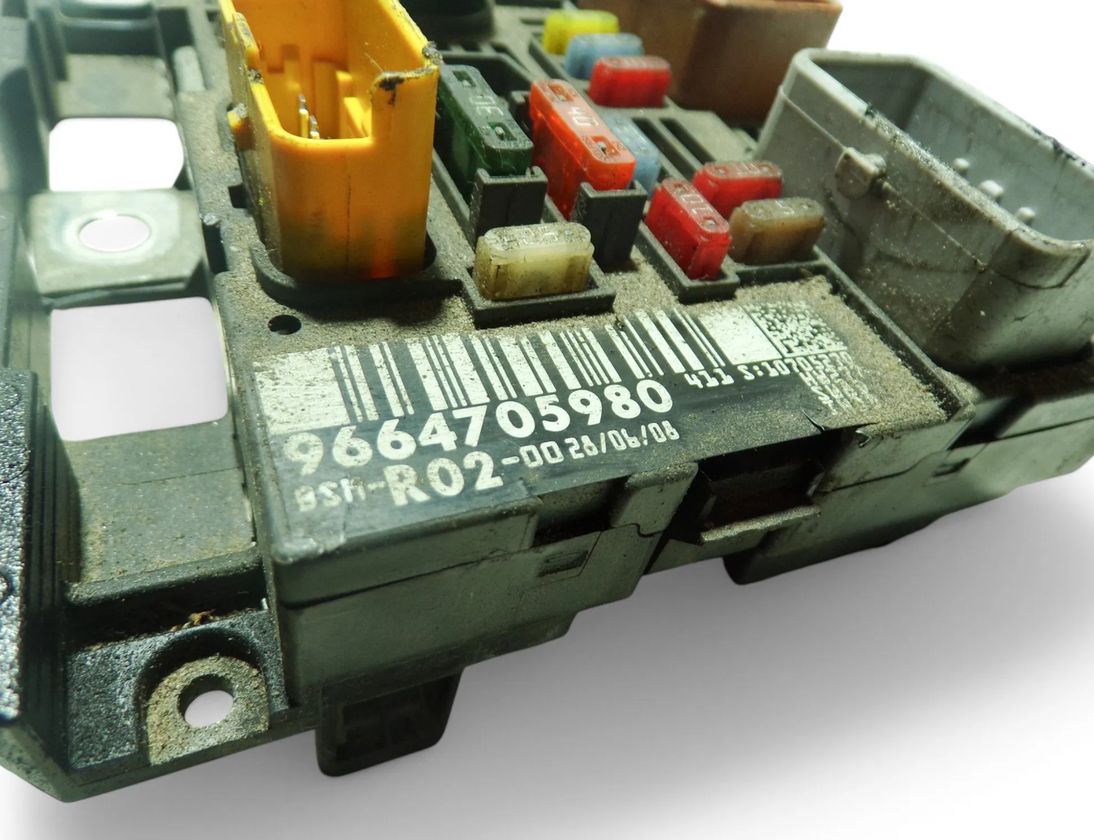 CITROËN C5 2 generation (2008-2017) Fuse Box 9664705980 30043921