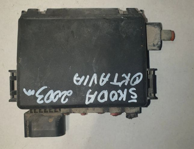 SKODA Octavia 1 generation (1996-2010) Drošinātāju kārba 1j0937550ab 22930519